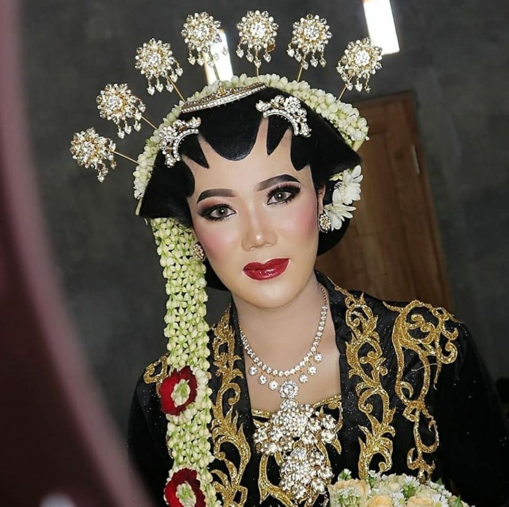 Rias Pengantin Solo Putri